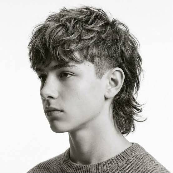 Textured Mullet hairstyle